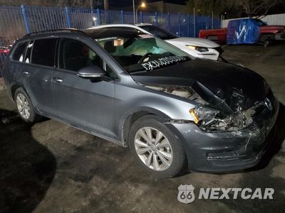 Czwarte zdjęcie samochodu z boku: 2017 VOLKSWAGEN GOLF SPORTWAGEN S VIN:3VW017AU4HM503155 - miniatura