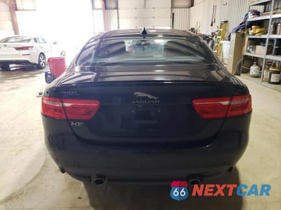 Zdjęcie 6 z 12 samochodu: 2017 JAGUAR XE VIN:SAJAF4BV9HA951050 - miniatura