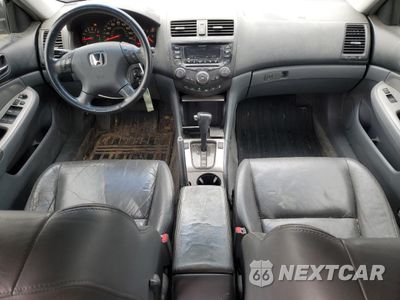 Zdjęcie 8 z 12 samochodu: 2005 HONDA ACCORD EX VIN:1HGCM56845A116400 - miniatura