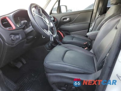 Zdjęcie 7 z 13 samochodu: 2023 JEEP RENEGADE TRAILHAWK VIN:ZACNJDC12PPP12025 - miniatura