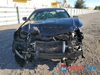 Piąte zdjęcie samochodu w środku: 2018 CHEVROLET IMPALA LT VIN:2G1105S38J9100047 - miniatura