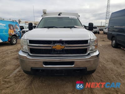 Piąte zdjęcie samochodu w środku: 2012 CHEVROLET SILVERADO K3500 VIN:1GB3KZCG7CF206362 - miniatura