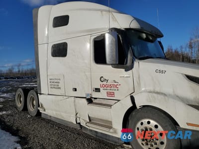 2023 VOLVO VN VNL 4V4NC9EH1PN322082 - główne zdjęcie licytacji z USA - miniatura