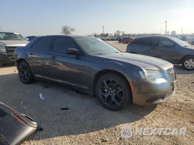 Czwarte zdjęcie samochodu z boku: 2023 CHRYSLER 300 TOURING VIN:2C3CCAAG6PH657837 - miniatura