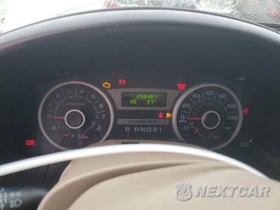 Zdjęcie 9 z 14 samochodu: 2005 FORD EXPEDITION XLT VIN:1FMPU15505LB08729 - miniatura