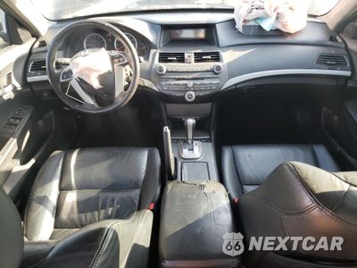 Zdjęcie 8 z 12 samochodu: 2012 HONDA ACCORD SE VIN:1HGCP2F64CA231029 - miniatura