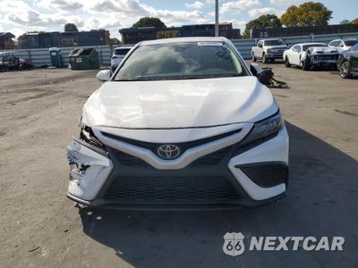 Piąte zdjęcie samochodu w środku: 2024 TOYOTA CAMRY SE NIGHT SHADE VIN:4T1G11AK3RU884843 - miniatura