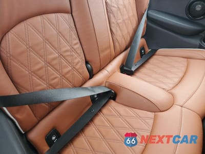 Zdjęcie 10 z 12 samochodu: 2023 MINI COOPER SE VIN:WMW13DJ02P2T05559 - miniatura