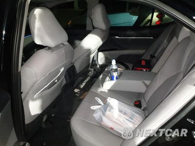 Zdjęcie 10 z 12 samochodu: 2018 TOYOTA CAMRY HYBRID VIN:4T1B21HK0JU004596 - miniatura