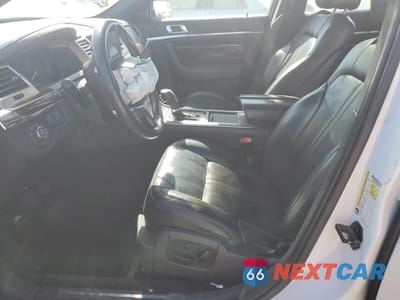 Zdjęcie 7 z 15 samochodu: 2011 LINCOLN MKS VIN:1LNHL9FT0BG610437 - miniatura