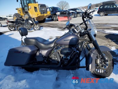 2017 HARLEY-DAVIDSON FLHRXS 1HD1KVC29HB690371 - główne zdjęcie licytacji z USA - miniatura