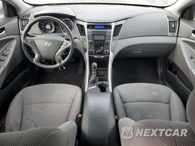 Zdjęcie 8 z 12 samochodu: 2013 HYUNDAI SONATA GLS VIN:5NPEB4AC1DH570839 - miniatura