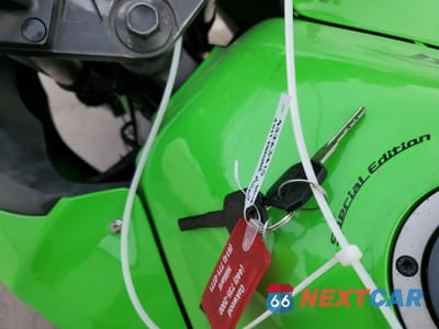 Zdjęcie 8 z 9 samochodu: 2011 KAWASAKI EX250 J VIN:JKAEXMJ10BDA84295 - miniatura
