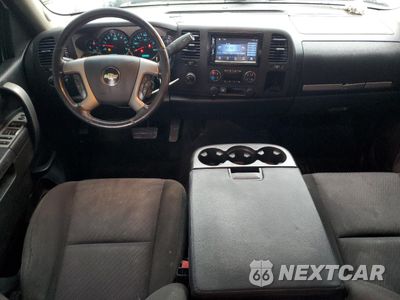 Zdjęcie 8 z 14 samochodu: 2011 CHEVROLET SILVERADO K1500 LT VIN:3GCPKSE37BG224534 - miniatura