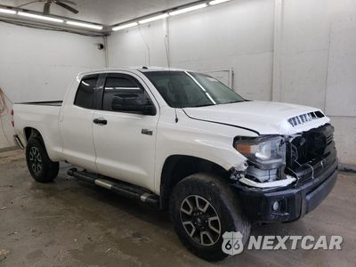 Czwarte zdjęcie samochodu z boku: 2014 TOYOTA TUNDRA DOUBLE CAB SR VIN:5TFUW5F17EX397007 - miniatura