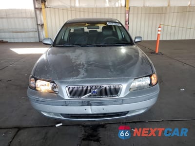 Piąte zdjęcie samochodu w środku: 2001 VOLVO V70 T5 TURBO VIN:YV1SW53D111026051 - miniatura