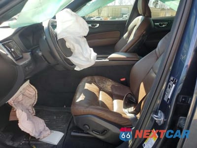 Zdjęcie 7 z 12 samochodu: 2021 VOLVO XC60 T6 MOMENTUM VIN:YV4A22RK6M1684810 - miniatura