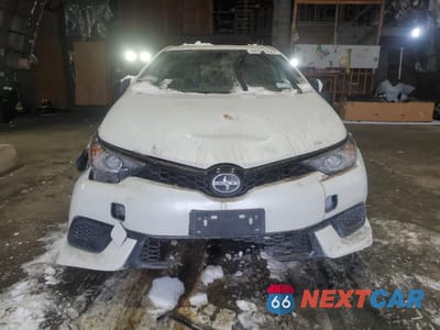 Piąte zdjęcie samochodu w środku: 2016 TOYOTA SCION IM VIN:JTNKARJE2GJ510354 - miniatura