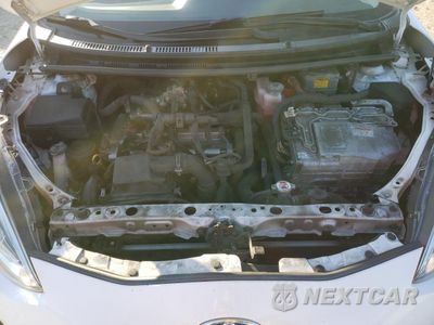 Zdjęcie 11 z 12 samochodu: 2018 TOYOTA PRIUS C VIN:JTDKDTB39J1617043 - miniatura