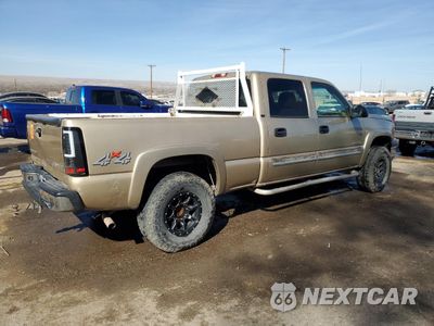 Trzecie zdjęcie samochodu z tyłu: 2004 CHEVROLET SILVERADO K2500 VIN:1GCGK23U64F115353 - miniatura