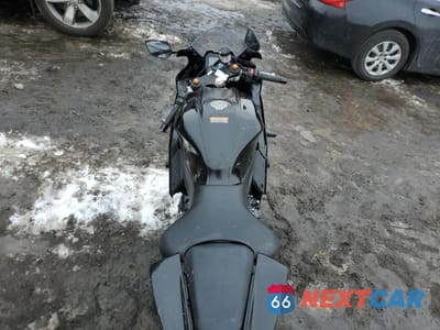Zdjęcie 6 z 9 samochodu: 2022 YAMAHA YZFR7 VIN:JYARM38E0NA001675 - miniatura