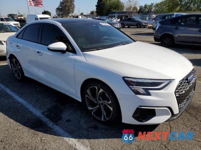 Czwarte zdjęcie samochodu z boku: 2023 AUDI A3 PREMIUM VIN:WAUAUDGYXPA089475 - miniatura