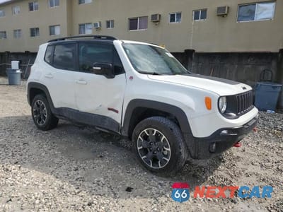 Czwarte zdjęcie samochodu z boku: 2023 JEEP RENEGADE TRAILHAWK VIN:ZACNJDC12PPP12025 - miniatura