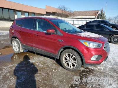 Czwarte zdjęcie samochodu z boku: 2017 FORD ESCAPE SE VIN:1FMCU9GD1HUD39400 - miniatura