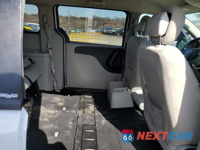 Zdjęcie 11 z 13 samochodu: 2013 DODGE GRAND CARAVAN SE VIN:2C4RDGBG6DR812915 - miniatura