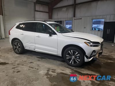 Czwarte zdjęcie samochodu z boku: 2025 VOLVO XC60 CORE VIN:YV4M12RJ2S1103050 - miniatura