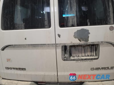 Zdjęcie 10 z 13 samochodu: 1999 CHEVROLET EXPRESS G1500 VIN:1GBFG15R1X1114374 - miniatura