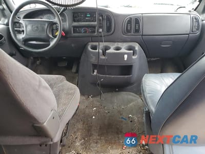 Zdjęcie 8 z 15 samochodu: 2000 DODGE RAM VAN B3500 VIN:2B6LB31Z1YK179945 - miniatura