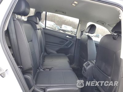 Zdjęcie 11 z 16 samochodu: 2018 VOLKSWAGEN TIGUAN SE VIN:3VV3B7AX5JM003990 - miniatura