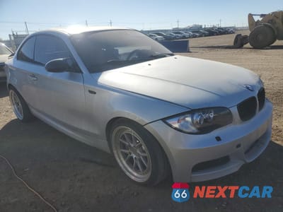 Czwarte zdjęcie samochodu z boku: 2009 BMW 135 I VIN:WBAUC73589VK94561 - miniatura