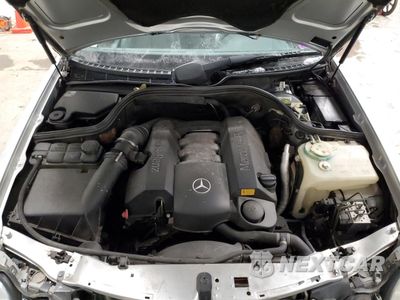 Zdjęcie 11 z 12 samochodu: 2001 MERCEDES-BENZ CLK 320 VIN:WDBLK65G01T079748 - miniatura