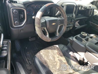 Zdjęcie 8 z 12 samochodu: 2020 CHEVROLET SILVERADO C1500 LT VIN:3GCPWCED0LG153441 - miniatura