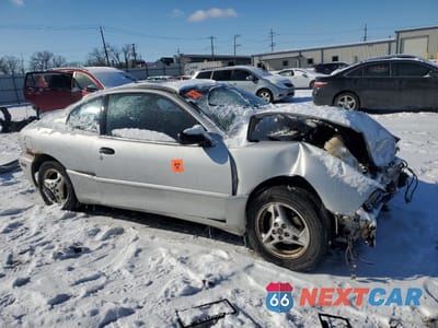 Czwarte zdjęcie samochodu z boku: 2004 PONTIAC SUNFIRE VIN:1G23JB14F04726203 - miniatura