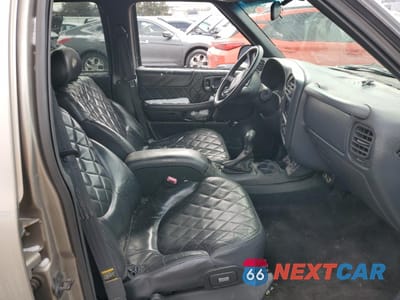 Zdjęcie 7 z 13 samochodu: 2000 GMC JIMMY VIN:1GKCS13W2Y2291635 - miniatura