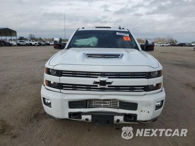 Piąte zdjęcie samochodu w środku: 2019 CHEVROLET SILVERADO K3500 LTZ VIN:1GC4KXCY5KF220241 - miniatura