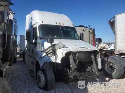 2015 FREIGHTLINER CASCADIA 125 3AKJGLD52FSGA7821 - główne zdjęcie licytacji z USA - miniatura