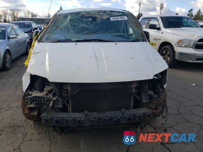 Piąte zdjęcie samochodu w środku: 2019 DODGE GRAND CARAVAN SE VIN:2C7WDGBGXKR538539 - miniatura