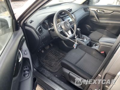 Zdjęcie 8 z 14 samochodu: 2017 NISSAN ROGUE S VIN:KNMAT2MV1HP598471 - miniatura