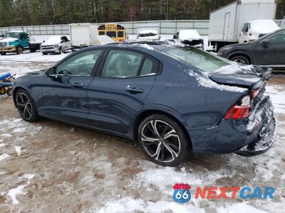 Drugie zdjęcie samochodu z przodu: 2024 VOLVO S60 PLUS VIN:7JRL12FL7RG314435 - miniatura