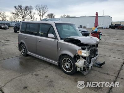 Czwarte zdjęcie samochodu z boku: 2004 TOYOTA SCION XB VIN:JTLKT324940137885 - miniatura