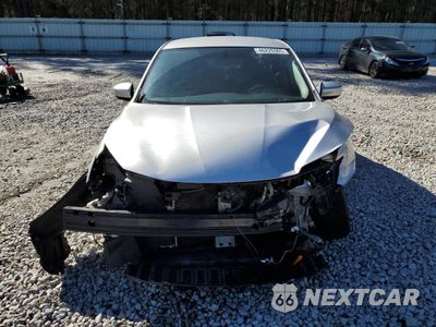 Piąte zdjęcie samochodu w środku: 2017 NISSAN SENTRA S VIN:3N1AB7APXHY356642 - miniatura