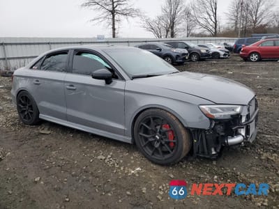 Czwarte zdjęcie samochodu z boku: 2018 AUDI RS3 VIN:WUABWGFF8J1904172 - miniatura