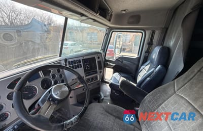 Zdjęcie 9 z 11 samochodu: 2012 MACK 600 CXU600 VIN:1M1AW07Y2CM022707 - miniatura