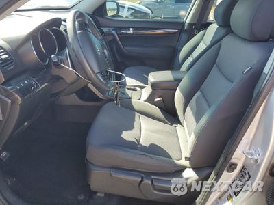 Zdjęcie 7 z 16 samochodu: 2012 KIA SORENTO BASE VIN:5XYKT3A19CG201337 - miniatura