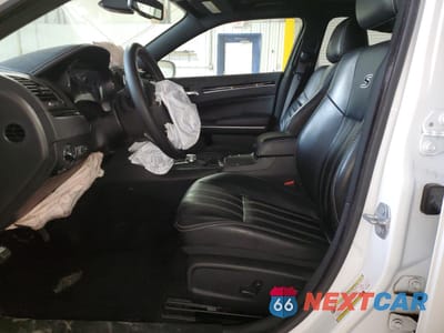 Zdjęcie 7 z 14 samochodu: 2023 CHRYSLER 300 S VIN:2C3CCAGGXPH588402 - miniatura