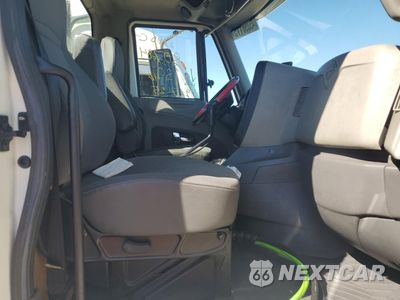 Piąte zdjęcie samochodu w środku: 2015 INTERNATIONAL PROSTAR PLUS 122 SEMI TRUCK VIN:1HSDJAPR5FH719111 - miniatura